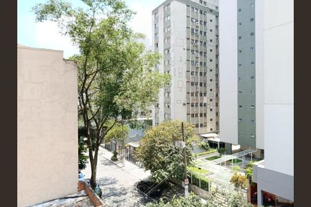 Apartamento para alugar com 32m², 1 quarto e 1 vagaVista