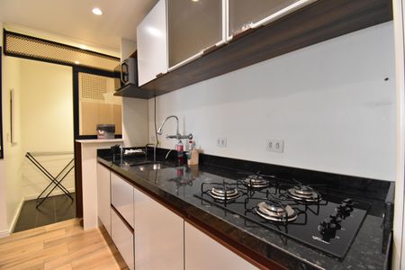 Sala de Jantar/Cozinha de apartamento para alugar com 1 quarto, 67m² em Centro, Curitiba