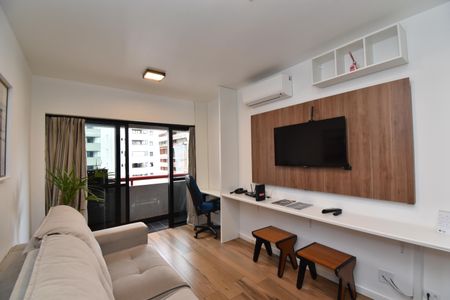 Sala de apartamento para alugar com 1 quarto, 67m² em Centro, Curitiba