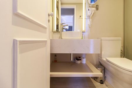 Apartamento à venda com 60m², 2 quartos e 1 vaga Apartamento à venda com 60m², 2 quartos e 1 vagaBanheiro