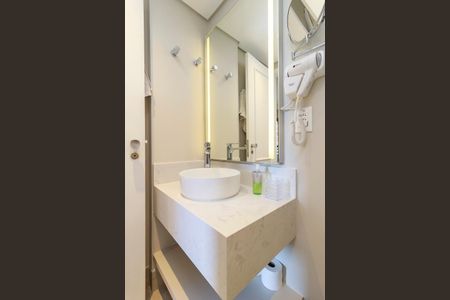 Apartamento à venda com 60m², 2 quartos e 1 vaga Apartamento à venda com 60m², 2 quartos e 1 vagaBanheiro