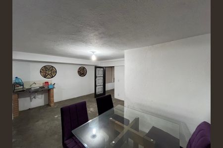 Casa para alugar com 210m², 1 quarto e 5 vagasCozinha