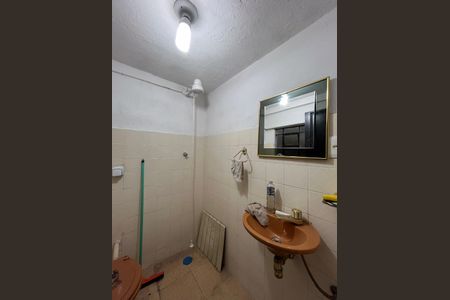 Banheiro de casa para alugar com 1 quarto, 210m² em Liberdade, São Paulo