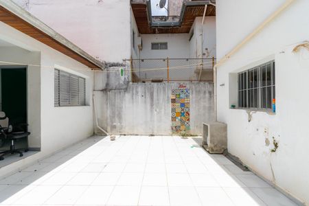 Casa à venda com 180m², 3 quartos e 2 vagasQuintal