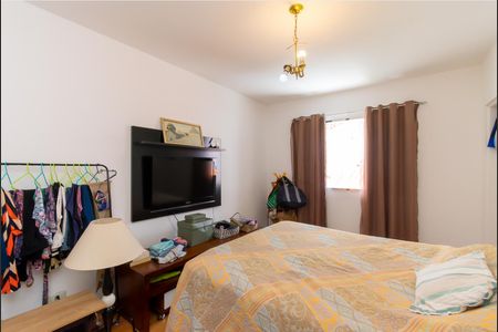 Casa à venda com 180m², 3 quartos e 2 vagasSuíte