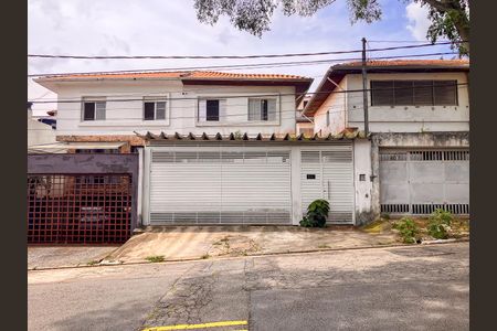 Casa à venda com 180m², 3 quartos e 2 vagasFachada