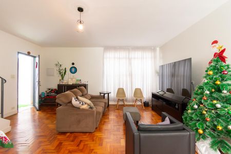 Casa à venda com 180m², 3 quartos e 2 vagasSala