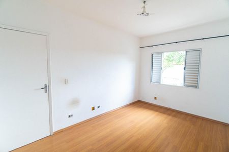 Casa à venda com 180m², 3 quartos e 2 vagas Casa à venda com 180m², 3 quartos e 2 vagasQuarto 1