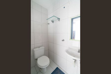 Casa à venda com 180m², 3 quartos e 2 vagas Casa à venda com 180m², 3 quartos e 2 vagasBanheiro de Serviço