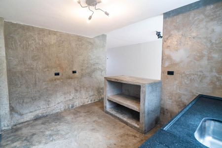 Casa à venda com 180m², 3 quartos e 2 vagas Casa à venda com 180m², 3 quartos e 2 vagasCozinha