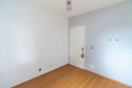 Casa à venda com 180m², 3 quartos e 2 vagas Casa à venda com 180m², 3 quartos e 2 vagasQuarto 2