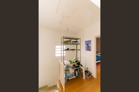 Casa à venda com 180m², 3 quartos e 2 vagasHall