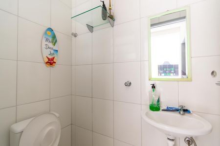 Casa à venda com 180m², 3 quartos e 2 vagasBanheiro Serviço