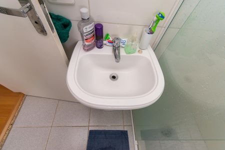 Casa à venda com 180m², 3 quartos e 2 vagasBanheiro