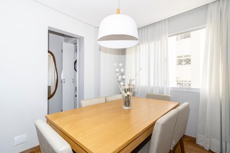 Apartamento à venda com 62m², 2 quartos e 1 vagaSala de Jantar