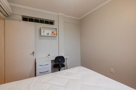 Quarto de apartamento à venda com 1 quarto, 39m² em Farroupilha, Porto Alegre