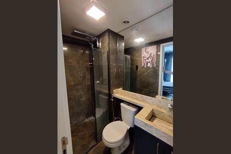 Banheiro de apartamento à venda com 1 quarto, 29m² em Ferreira, São Paulo