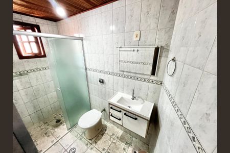 Casa para alugar com 350m², 3 quartos e 2 vagasBanheiro Social