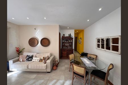 Casa de condomínio para alugar com 50m², 2 quartos e 1 vaga Casa de condomínio para alugar com 50m², 2 quartos e 1 vagaSala