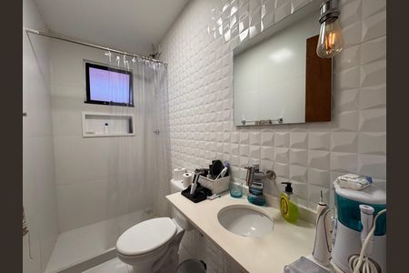 Banheiro Social de casa de condomínio para alugar com 2 quartos, 50m² em Vargem Grande, Rio de Janeiro