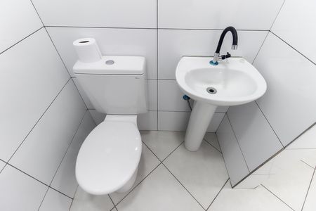 Banheiro de Serviço de casa para alugar com 1 quarto, 35m² em Jardim Nossa Senhora do Carmo, São Paulo