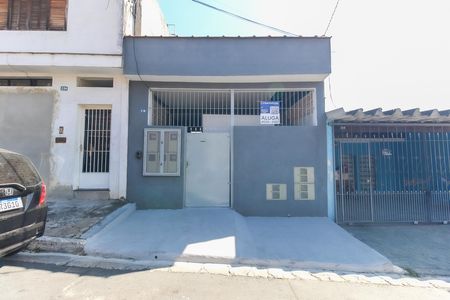 Fachada de casa para alugar com 1 quarto, 35m² em Jardim Nossa Senhora do Carmo, São Paulo