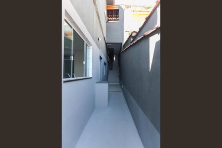 Corredor Externo de casa para alugar com 1 quarto, 35m² em Jardim Nossa Senhora do Carmo, São Paulo