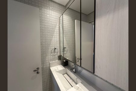 Apartamento para alugar com 82m², 2 quartos e 1 vaga Apartamento para alugar com 82m², 2 quartos e 1 vagaBanheiro da Suíte