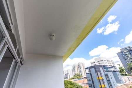 Apartamento à venda com 100m², 2 quartos e 1 vagaVaranda Sala