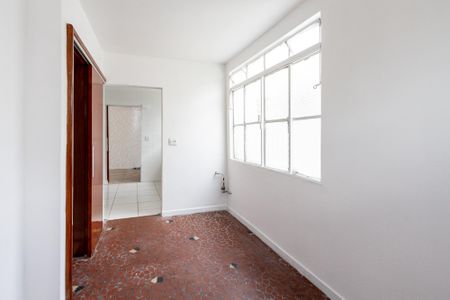 Apartamento à venda com 100m², 2 quartos e 1 vagaÁrea de Serviço