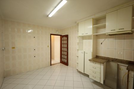 Casa para alugar com 170m², 3 quartos e 2 vagasCozinha