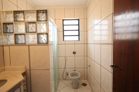 Casa para alugar com 170m², 3 quartos e 2 vagasBanheiro da Suíte 1