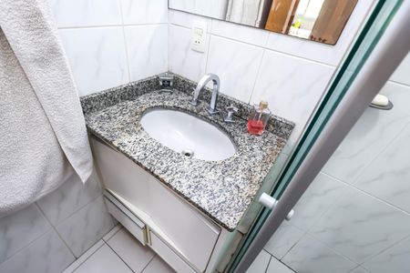 Apartamento à venda com 68m², 3 quartos e 2 vagasBanheiro Social
