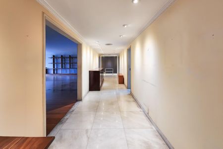 Apartamento à venda com 543m², 4 quartos e 2 vagasCorredor