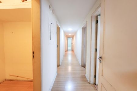 Apartamento à venda com 543m², 4 quartos e 2 vagasCorredor