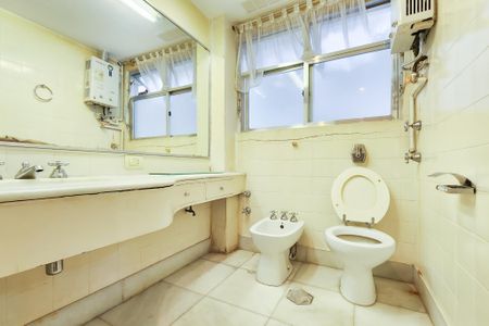 Apartamento à venda com 543m², 4 quartos e 2 vagasBanheiro da Suite 1