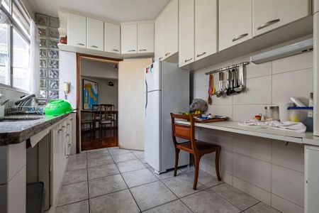 Apartamento para alugar com 140m², 3 quartos e 1 vaga Apartamento para alugar com 140m², 3 quartos e 1 vagaCozinha