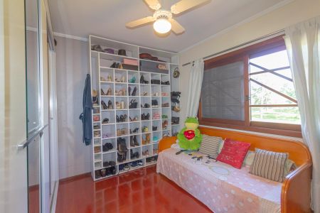 Casa à venda com 310m², 4 quartos e 4 vagas Casa à venda com 310m², 4 quartos e 4 vagasQuarto 2