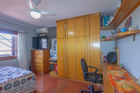 Casa à venda com 310m², 4 quartos e 4 vagas Casa à venda com 310m², 4 quartos e 4 vagasQuarto 3