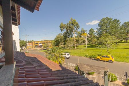 Casa à venda com 310m², 4 quartos e 4 vagas Casa à venda com 310m², 4 quartos e 4 vagasVista da Suíte