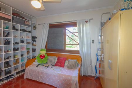 Casa à venda com 310m², 4 quartos e 4 vagas Casa à venda com 310m², 4 quartos e 4 vagasQuarto 2