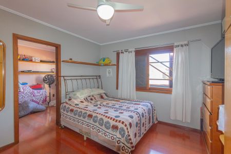 Casa à venda com 310m², 4 quartos e 4 vagas Casa à venda com 310m², 4 quartos e 4 vagasQuarto 3