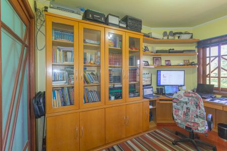 Casa à venda com 310m², 4 quartos e 4 vagas Casa à venda com 310m², 4 quartos e 4 vagasQuarto 1