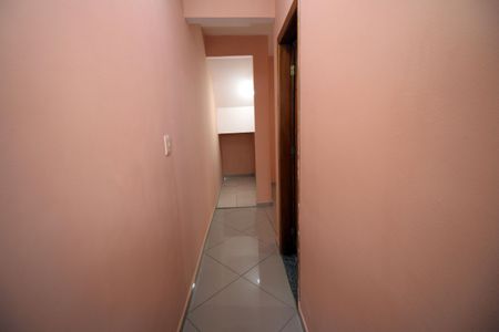 Corredor de casa à venda com 1 quarto, 55m² em Brás de Pina, Rio de Janeiro