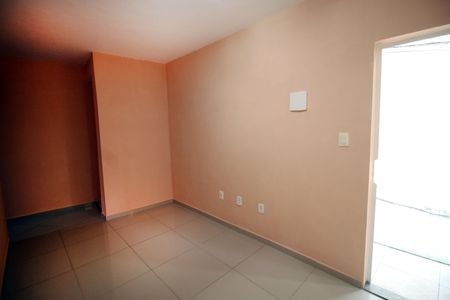 Sala de casa à venda com 1 quarto, 55m² em Brás de Pina, Rio de Janeiro