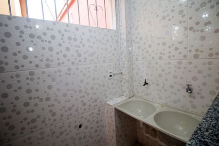 Casa à venda com 55m², 1 quarto e sem vagaÁrea de Serviço
