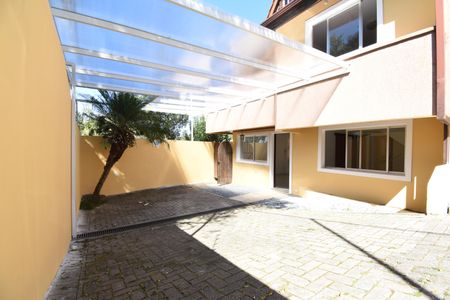 Casa de condomínio para alugar com 210m², 3 quartos e 2 vagasFachada do Sobrado