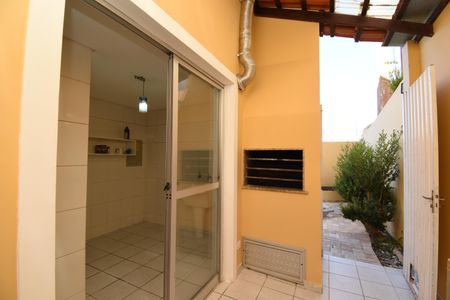 Casa de condomínio para alugar com 210m², 3 quartos e 2 vagasÁrea com Churrasqueira