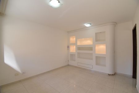 Casa de condomínio para alugar com 210m², 3 quartos e 2 vagasSala