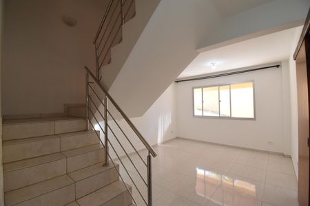 Casa de condomínio para alugar com 210m², 3 quartos e 2 vagasSala 2